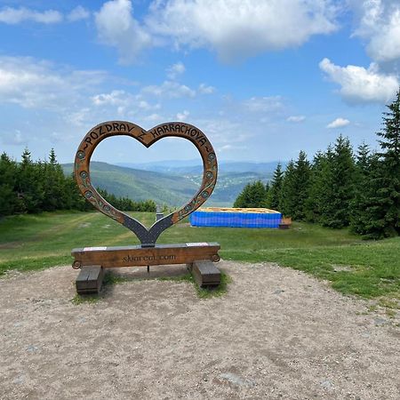 U Jelena Harrachov - Rodinny Apartman U Lesa S Garazi Экстерьер фото